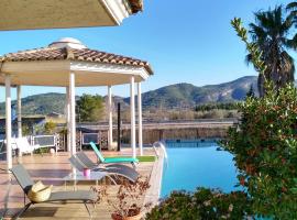 Villa los Angeles Piscine privée pour 20 personnes, bed and breakfast en Sant Mateu