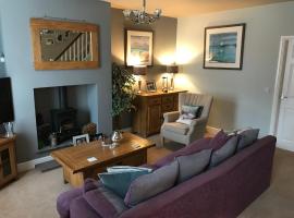 Cosy house set in historic town of Clitheroe โรงแรมในคลิเธอโร