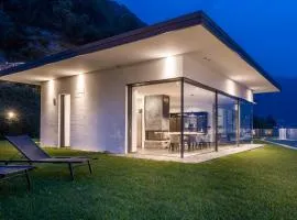 Marvelous Lake Destination eco-friendly villa