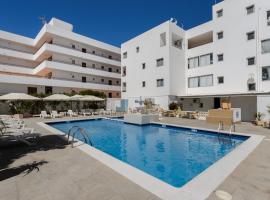 Apartamentos San Antonio Beach, מלון במפרץ סן אנטוניו