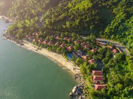 Son Tra Resort & Spa Danang, хотел близо до Манки Маунтин, Дананг