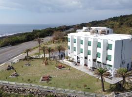 Cest La Vie, hotel v destinaci Eluan