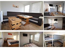 Monteurwohnung - Berghütte - KEK3 - keine Touristen, vacation rental in Bad Blankenburg