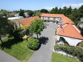 Bush Inn Court Motel