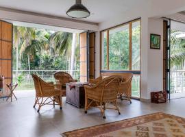 StayVista at Davey's Townhouse with Breakfast & Pet Friendly Home, hotel near Ranganathittu Bird Sanctuary, Mysore