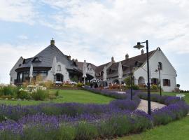 Fiastyúk Udvarház, hotel with parking in Csór