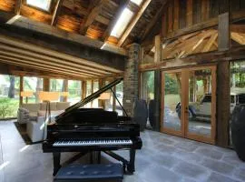 The Cottage at Dark Horse Recording Estate