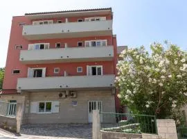 Apartments Elena