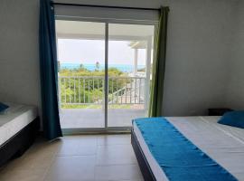 Red Snapper Guest House, cottage sa Providencia