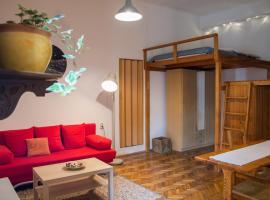 Pine Tree Studio in Historical City Centre