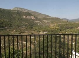La Piedra del Mediodía, cheap hotel in Cirat