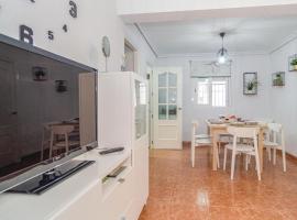 Stunning Apartment In Crdoba With 2 Bedrooms And Wifi, hôtel à Cordoue