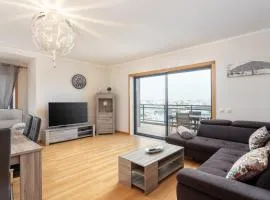 Privilege Apartment Galichet with Rooftop Pool, Village Marina - Olhão