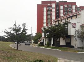 HOTEL SAN JORGE – hotel w mieście San Clemente del Tuyú