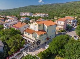 Guest House Sidro, hotel di Selce