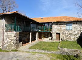 Casa Rural Rectoral de Candás, lantligt boende i Rairiz de Veiga