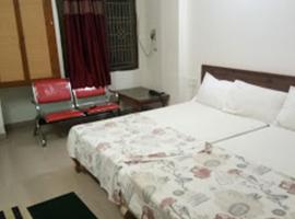 Hotel Jayaam, hotel in Srikalahasti
