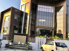 Hotel Geeta Garden, hotel in Sonik