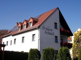 Pension Schmidt, hotel met parkeren in Bad Kösen