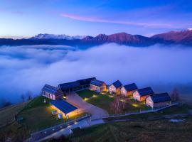 Nebesa Chalets, viešbutis mieste Kobaridas