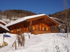 Ruhige Chalets mit Seeblick in zentraler Lage, hotel in Schliersee