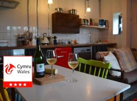 Cattle Shed Cottage, hotel v destinaci Narberth