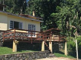 Pousada Casa da Montanha, viešbutis mieste Angra dos Reisas, netoliese – Biscaia paplūdimys