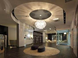 Viesnīca Holiday Inn Milan Nord Zara by IHG pilsētā Činizello Balzamo