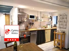 Farmhand Cottage, hotel em Narberth