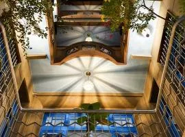 Chikan West House