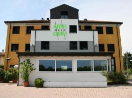Hotel Alle Scuole NEW – hotel z parkingiem w mieście Molini