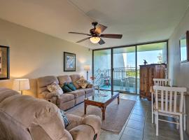 Hilo Condo with Pool Steps from Carlsmith Beach Park, hotel in Hilo