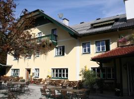 Gasthaus Überfuhr, feriebolig i Elsbethen