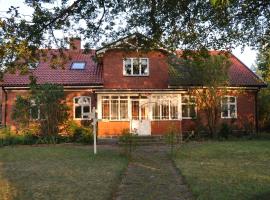 Villa Sandby B&B, hotel near Sandhammaren, Borrby