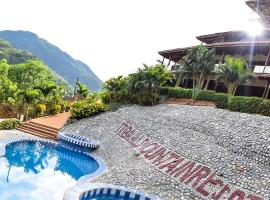 Tribal Hills Mountain Resort, hotel di Puerto Galera