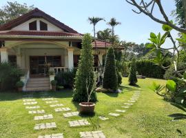 Smile House & Pool – ośrodek wypoczynkowy w mieście Rawai Beach