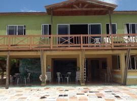 LeMer Guesthouse & Villa, Hotel in Lucea