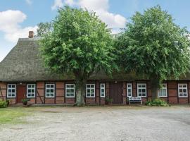 3 Bedroom Awesome Home In Lutterbek, hotel with parking in Lutterbek