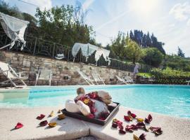 Villa Nuba, residenza del Pinturicchio con terrazza panoramica privata, camino a legna,jacuzzi, country house in Perugia