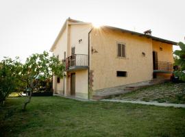 Casa l'Arcobaleno ที่พักให้เช่าในMontecchio