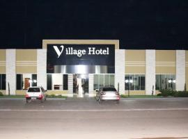 Village Hotel, отель в городе Касерес