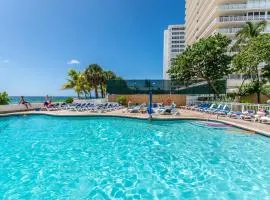 Ocean Beach Condo 3BR On the Sand 811