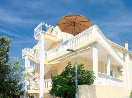 Apartments and rooms Gojko - 50 m from the beach，利弗葛斯的飯店