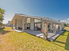 Matarangi Marvel - Matarangi Holiday Home, Hotel in Matarangi