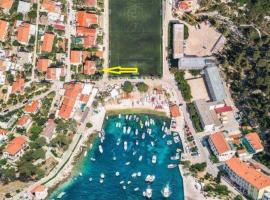 Apartments Villa Domus Marini, plážový hotel v destinaci Hvar