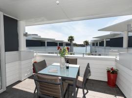 High Tides Lookout - Paihia Holiday Home, casa de férias em Paihia