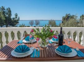Apartmani Fila, hotel v destinaci Vrsi