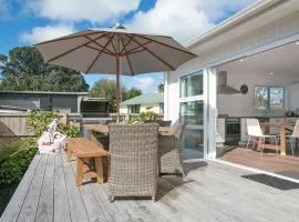 The Waihi Beach House - Waihi Beach Holiday Home