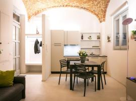 MAMELI PREMIUM by IDEA MONFERRATO sas, hotel in Casale Monferrato