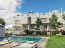 Balcony/pool/free parking garage Studio